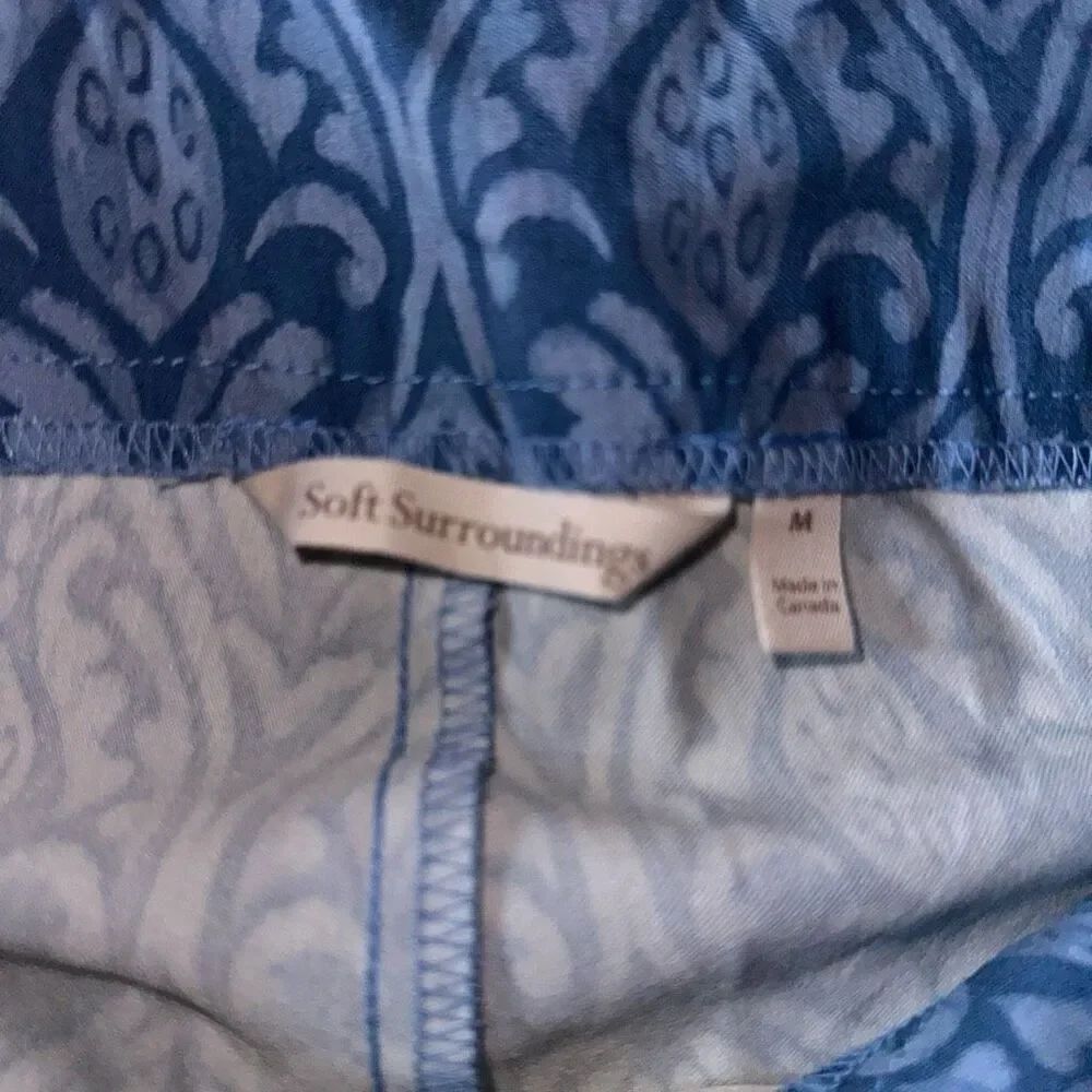 Soft Surroundings blue boho floral M travelcore pull on jeans - Picture 3 of 3